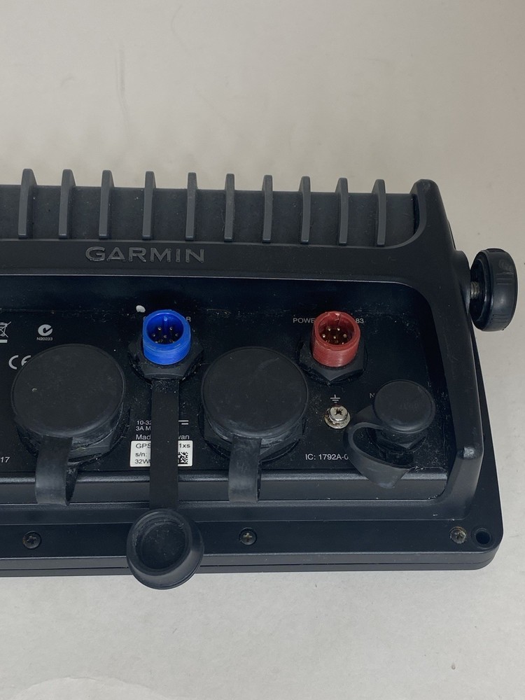 DEFECTIVE Surface damaged Garmin GPSmap 741XS GPS Chartplotter Multifunc G3D
