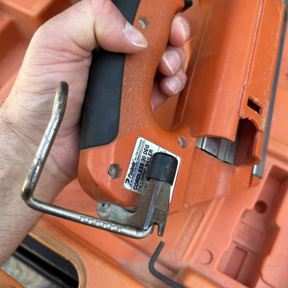 Paslode 30 Degree Framing Nailer (Untested)