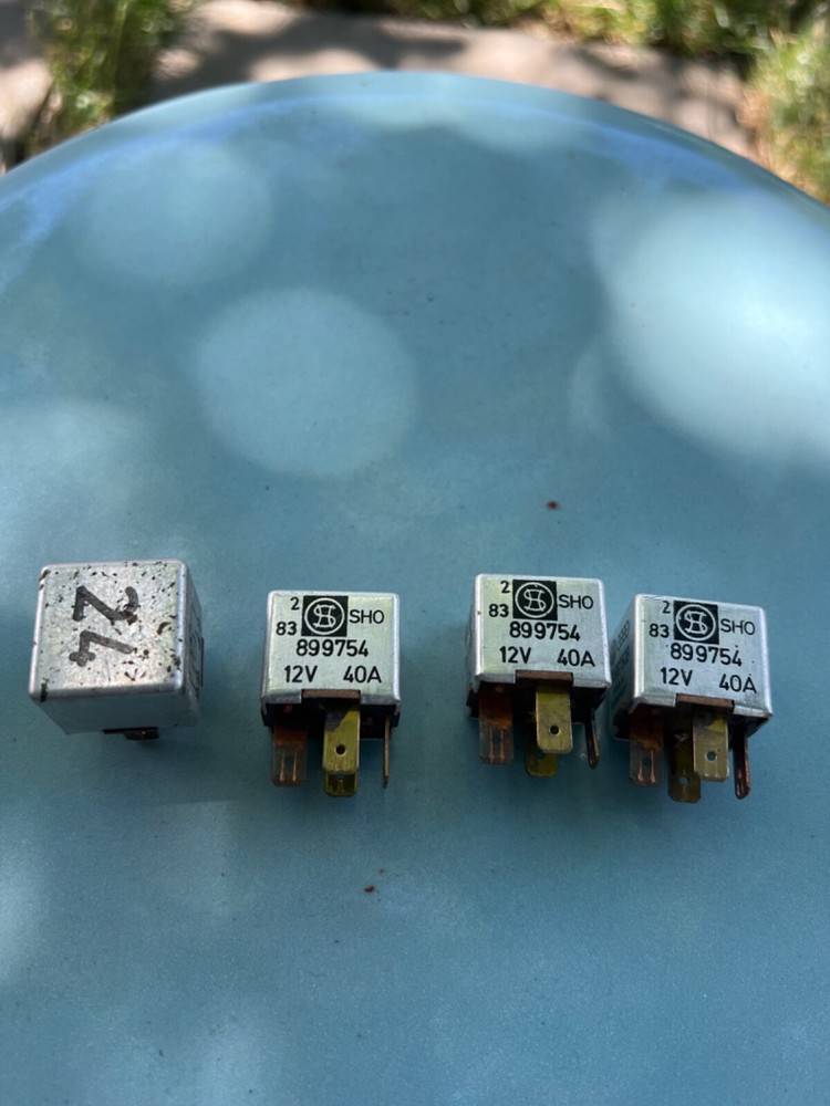 Porsche 928 / 944 / 964 / 968 / 993  Multi Function Relay 171 937 503   899754