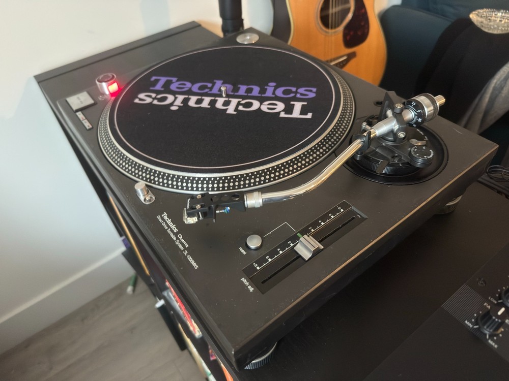 Technics SL-1200MK5 Analog DJ Turntable - Black