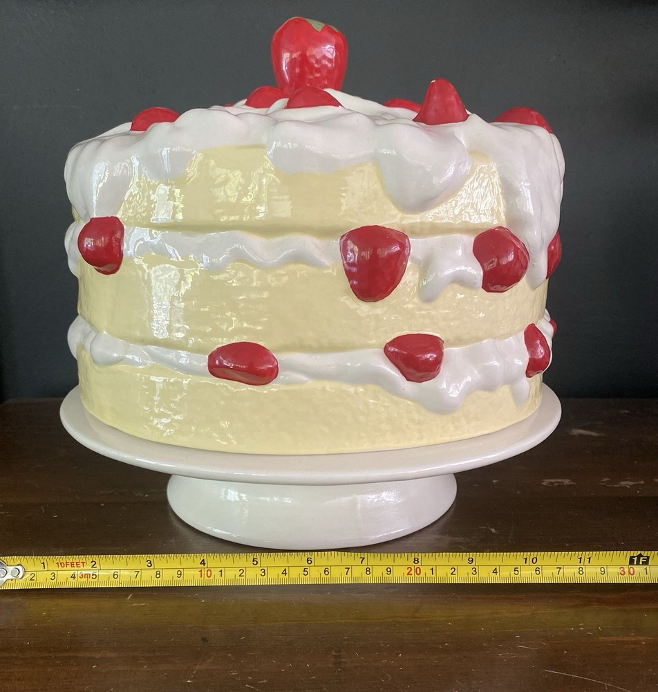 Vintage Ceramic Strawberry Shortcake Pattern Cake Stand with Lid