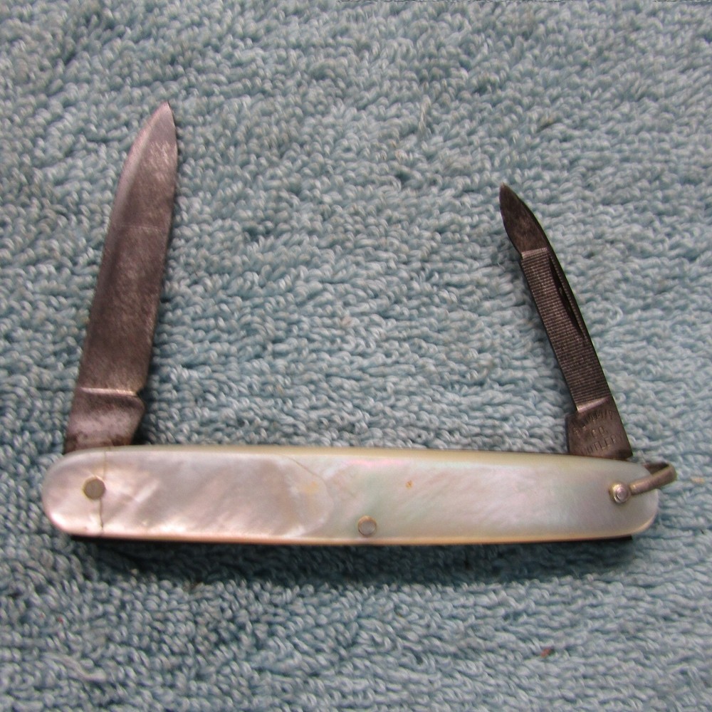 Summit Cutlery Co. 2 Blade / Pearl Handles