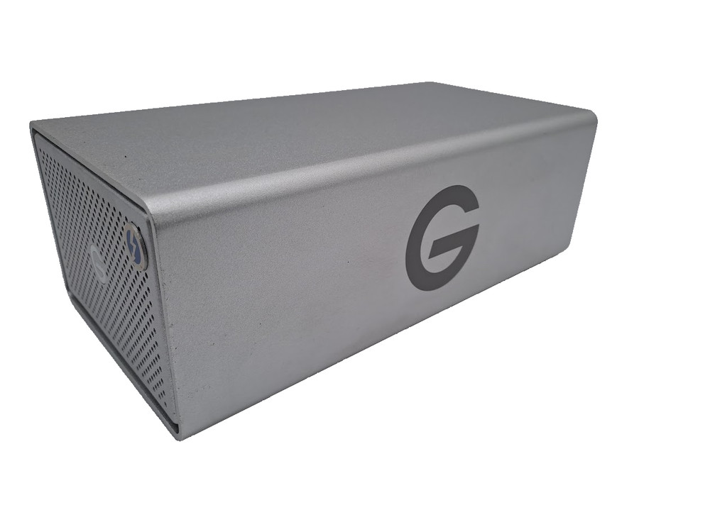 G-Technology G-RAID USB 8TB 2x4TB external hard drive W/USB & Adapter