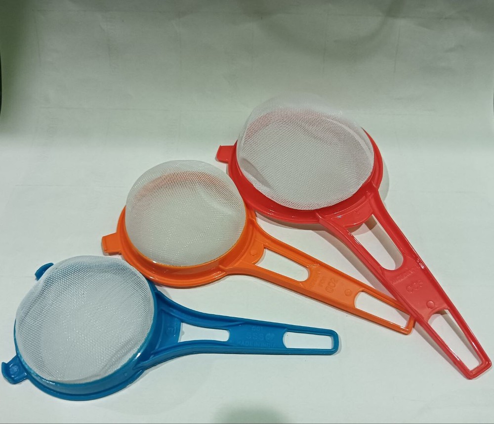 3 Different Size Plastic Strainer with Handle Brand New for Coffee or Tea