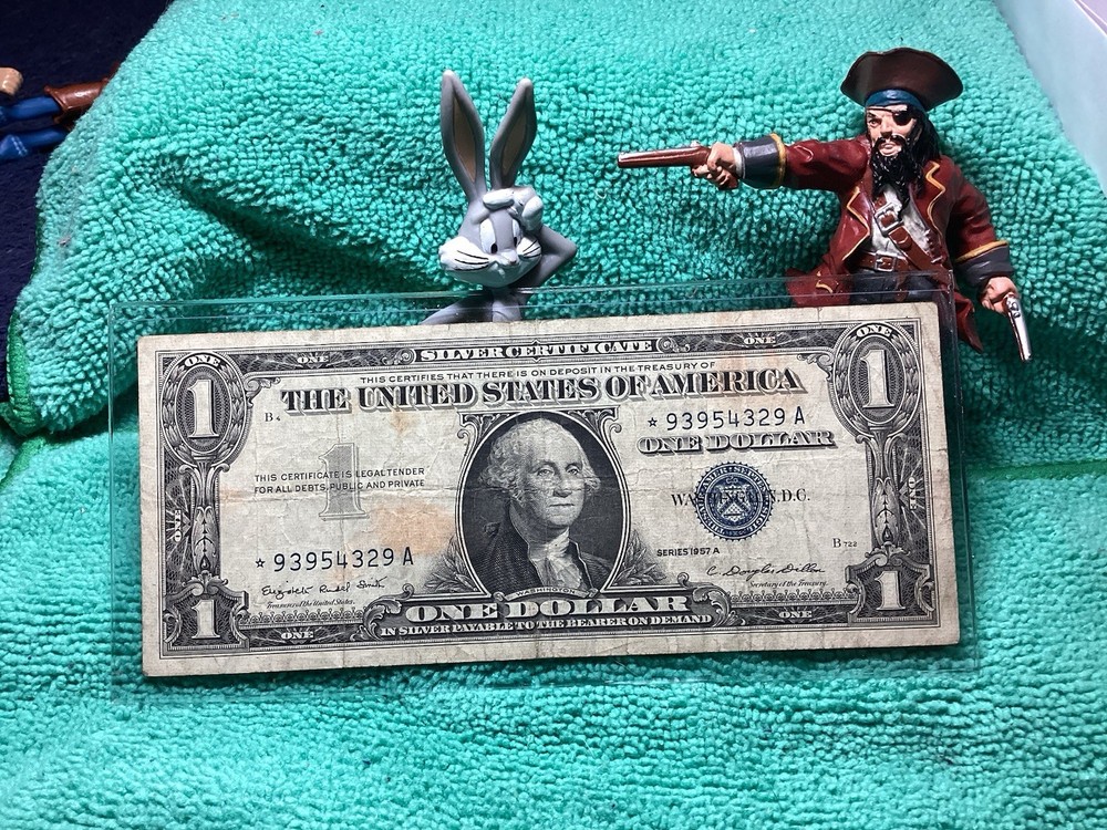 1957 A $1 SILVER CERTIFICATE STAR ⭐️ NOTE 🎵 in RIGID HOLDER