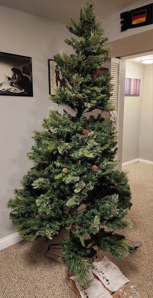 Artificial Prelit Christmas Tree WORKS