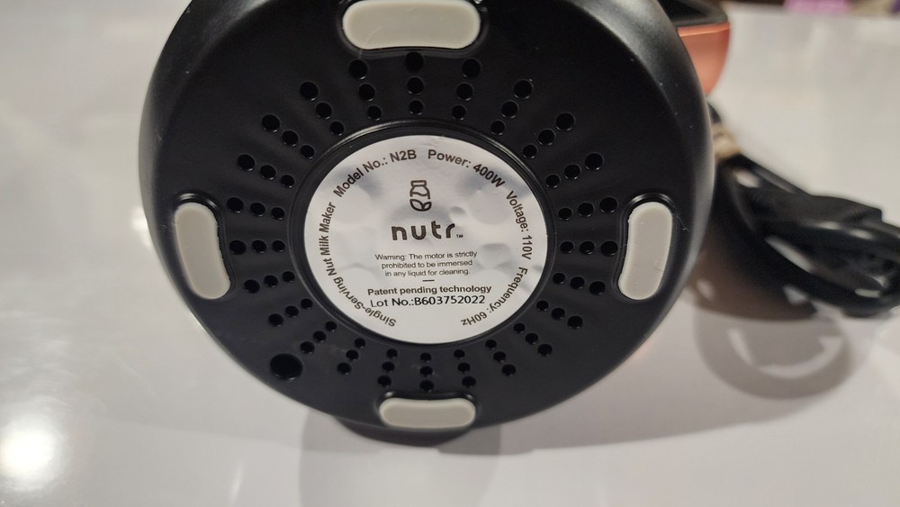 NUTR Single-Serving Nut Milk Maker Blender Black N2B Tested Working *SEE PICS*