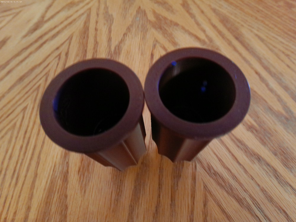 RIBBED OCTAL BASE COIL FORM FOR PROJECTS (60 X 36 MM)