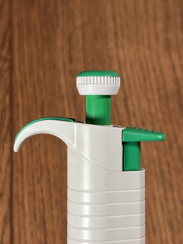 BioRad Adjustable Volume Micropipetor, 2-20μl