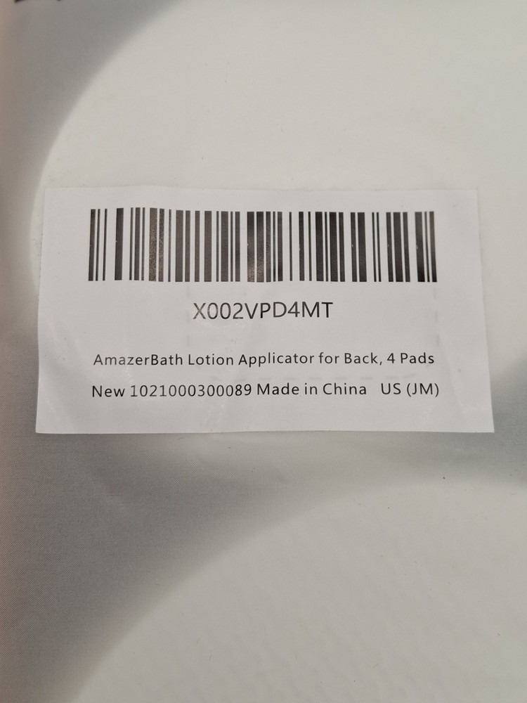 AmazerBath Lotion Applicator for Back Feet w 4 White Replacement Pads