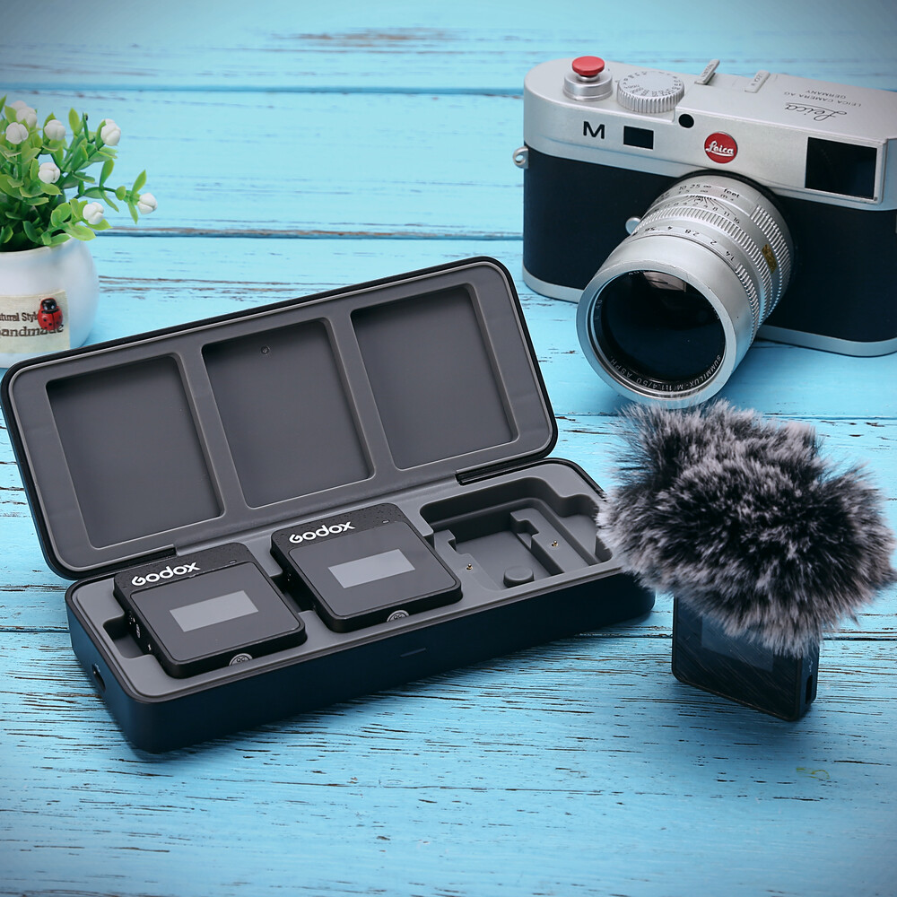 US Godox MoveLink II M2 2.4G Camera Lavalier Microphone Transmitter Receiver Kit