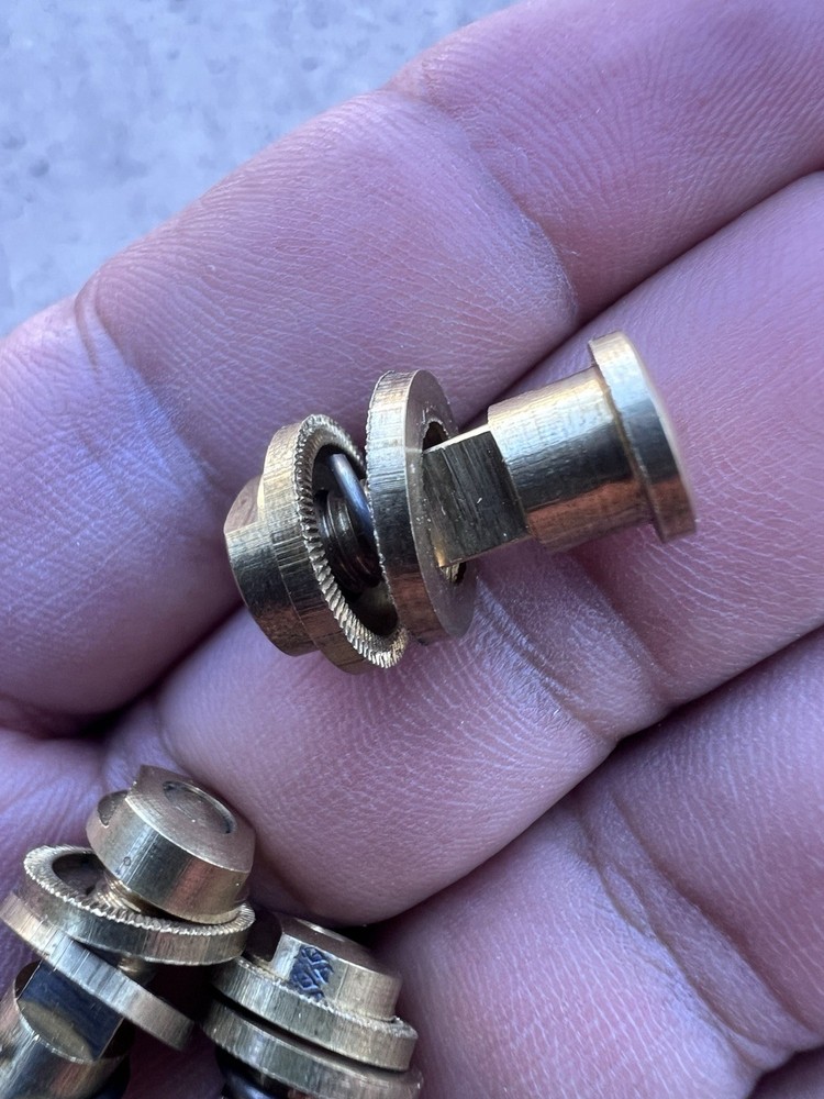 Universal Replacement Scissors Screws, Suitable for 8-10in Scissors / Shears