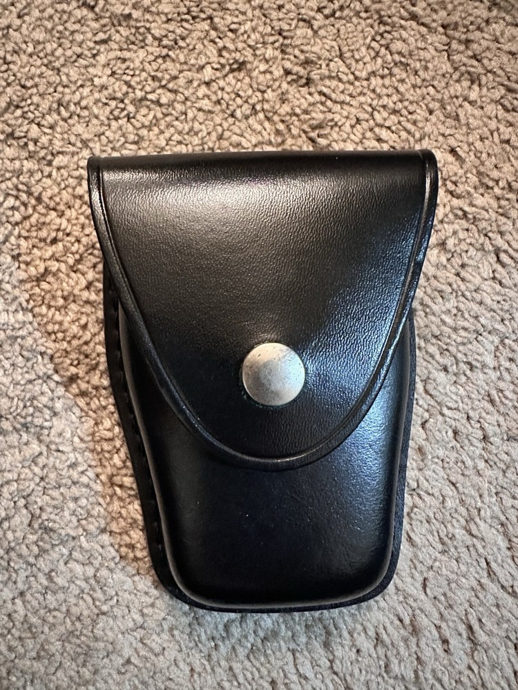 Vintage Jay-Pee Leather Flap Style Cuff Case 1701 Pouch Solid Black w/ Belt Loop