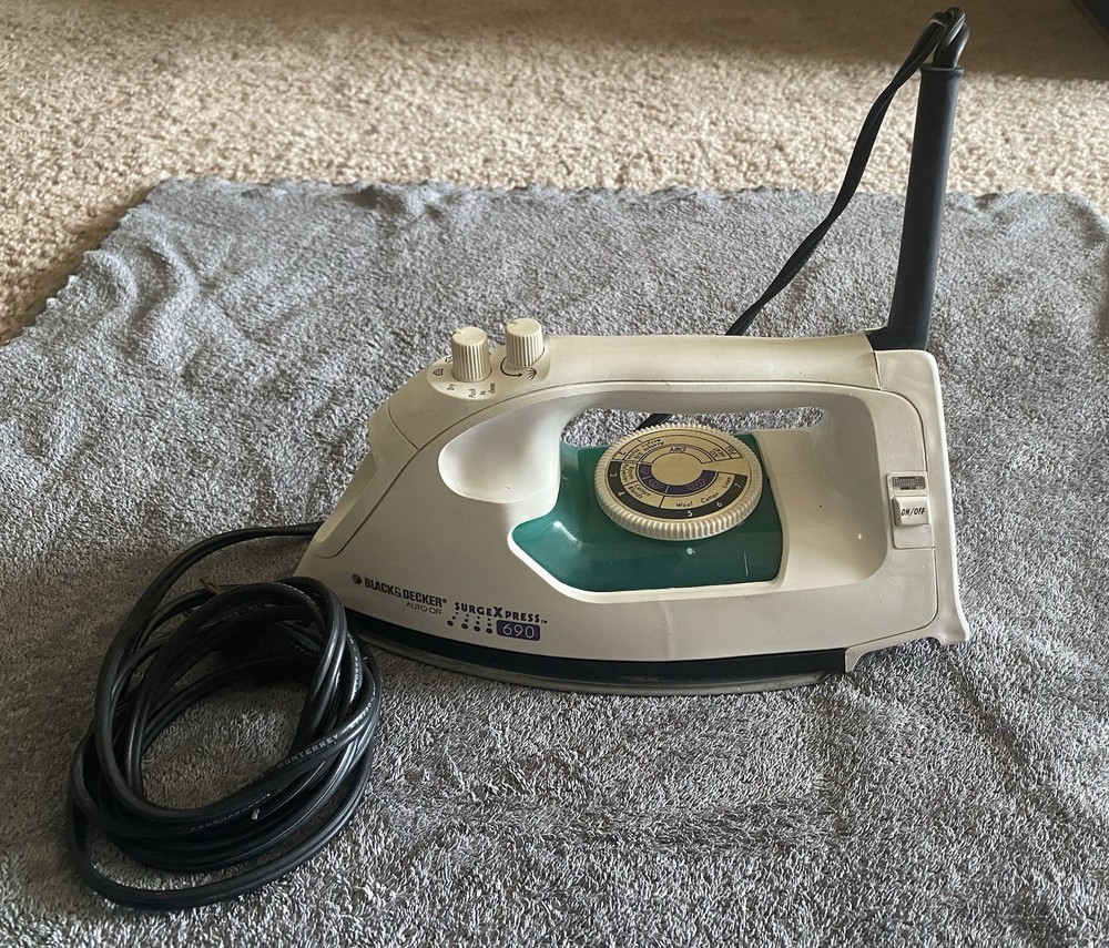 SurgeXpress Steam Iron- BLACK+DECKER -