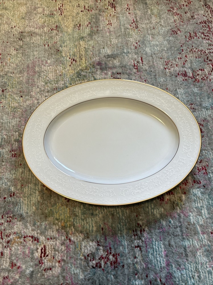 Noritake Guenevere 11 1/2" Small Oval Serving Platter