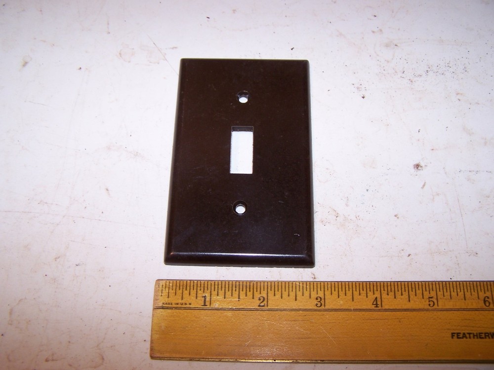Vintage LEVITON Bakelite Light Switch Cover