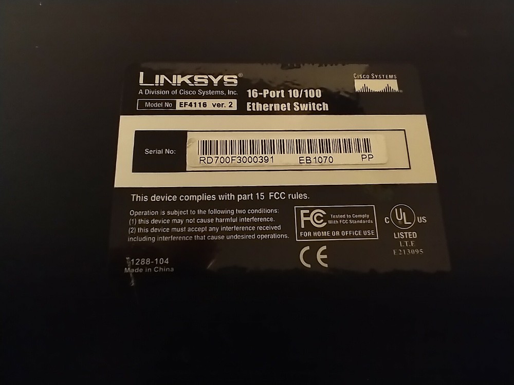 Linksys (Cisco) EF4116 - Half Rack EtherFast 10/100Mbp (16-Ports Switch)