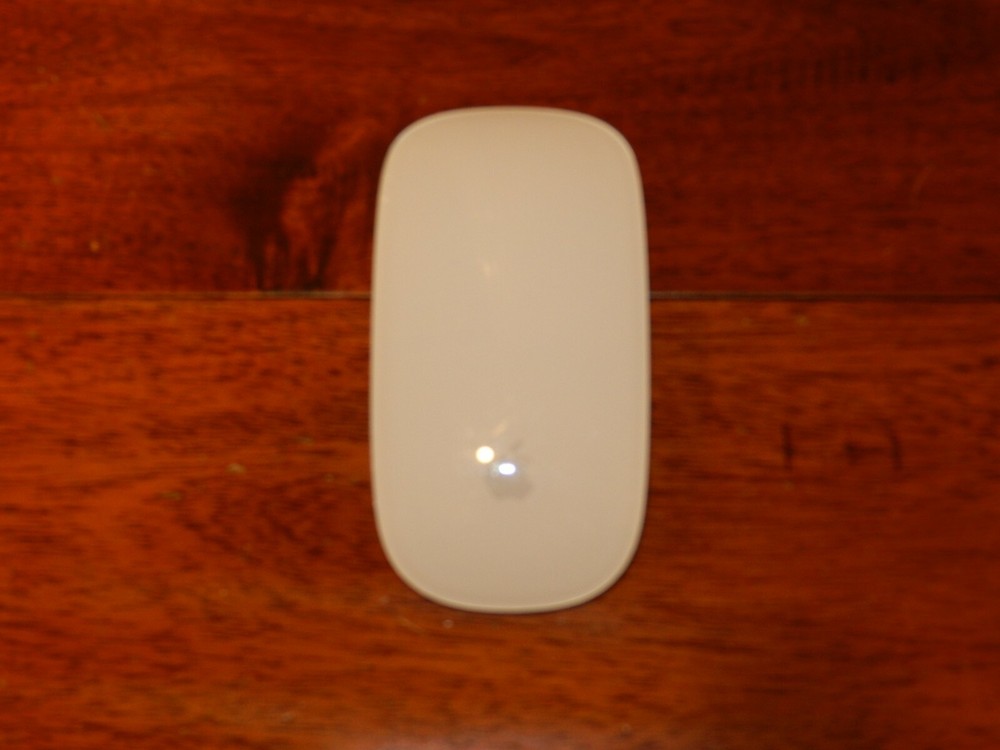 Apple Magic Mouse 1 (A1296) MB829LL/A Bluetooth TESTED WORKS