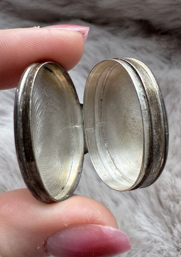 925 Sterling Silver Pill Box 1.2" USED