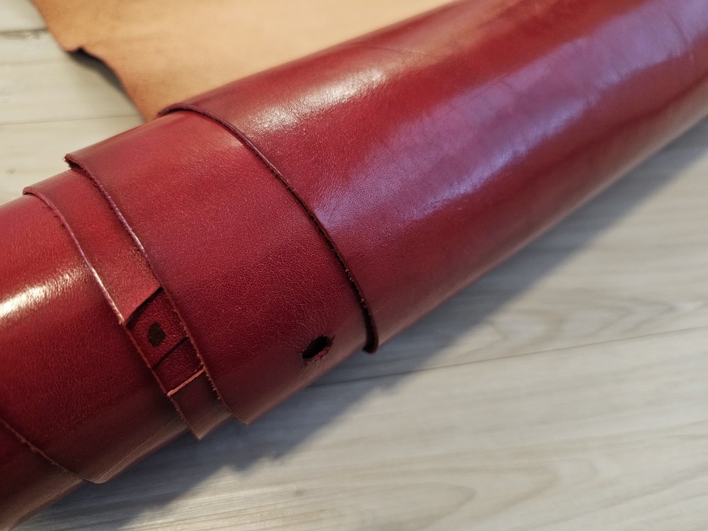 3-4oz RUBY RED FINISHED VEG TAN LEATHER HIDE SINGLE SHOULDER SHEET, PANEL 7+sqf