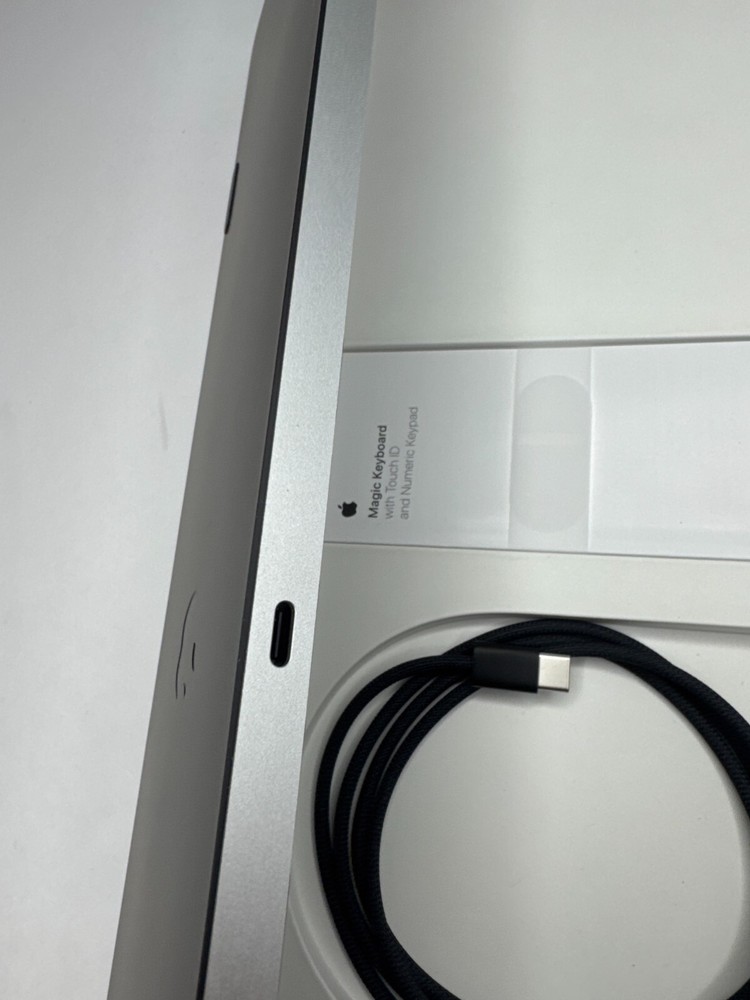 Apple Magic Keyboard w/Touch ID for Apple silicon Mac (Black) usb C version blk