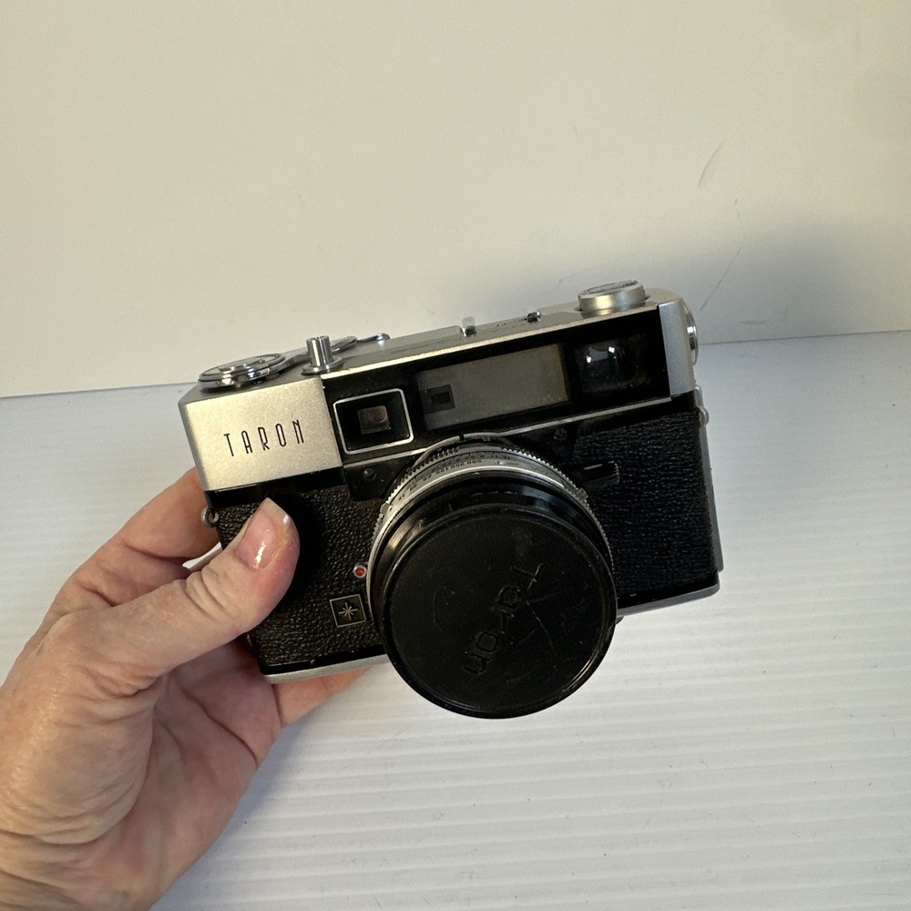 Vintage 1960's Taron Auto EE Rangefinder Camera