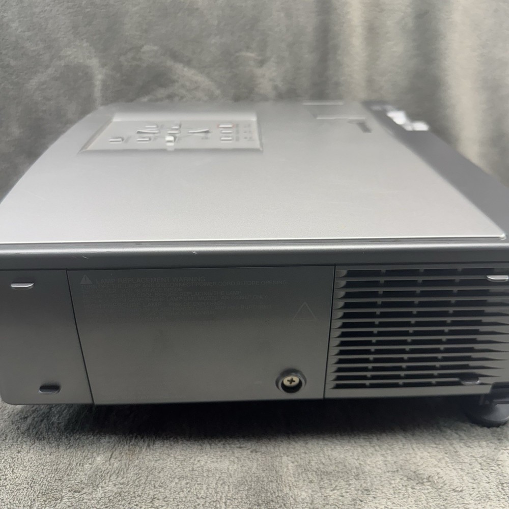 Sharp XG-C330X 3LCD Projector 3300 ANSI With Remote