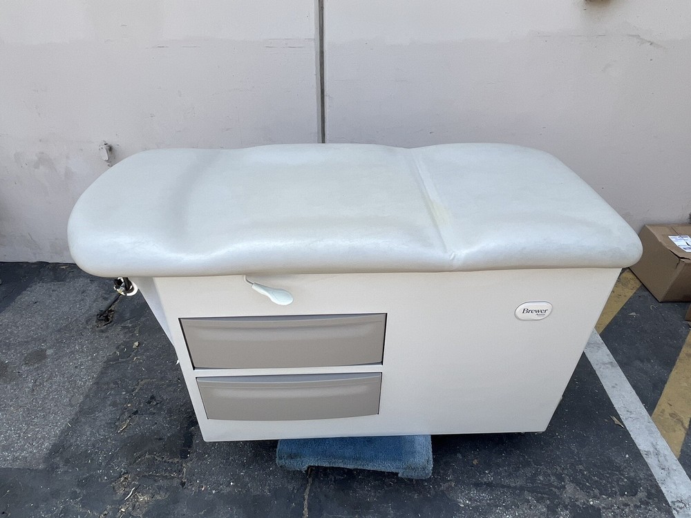 Brewer Access 5001-22 Exam Table