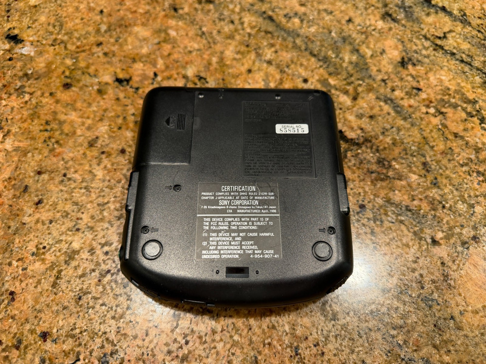 SONY DISCMAN D-141 CD PLAYER BUNDLE - WORKING CONDITION (SEE VIDEO)