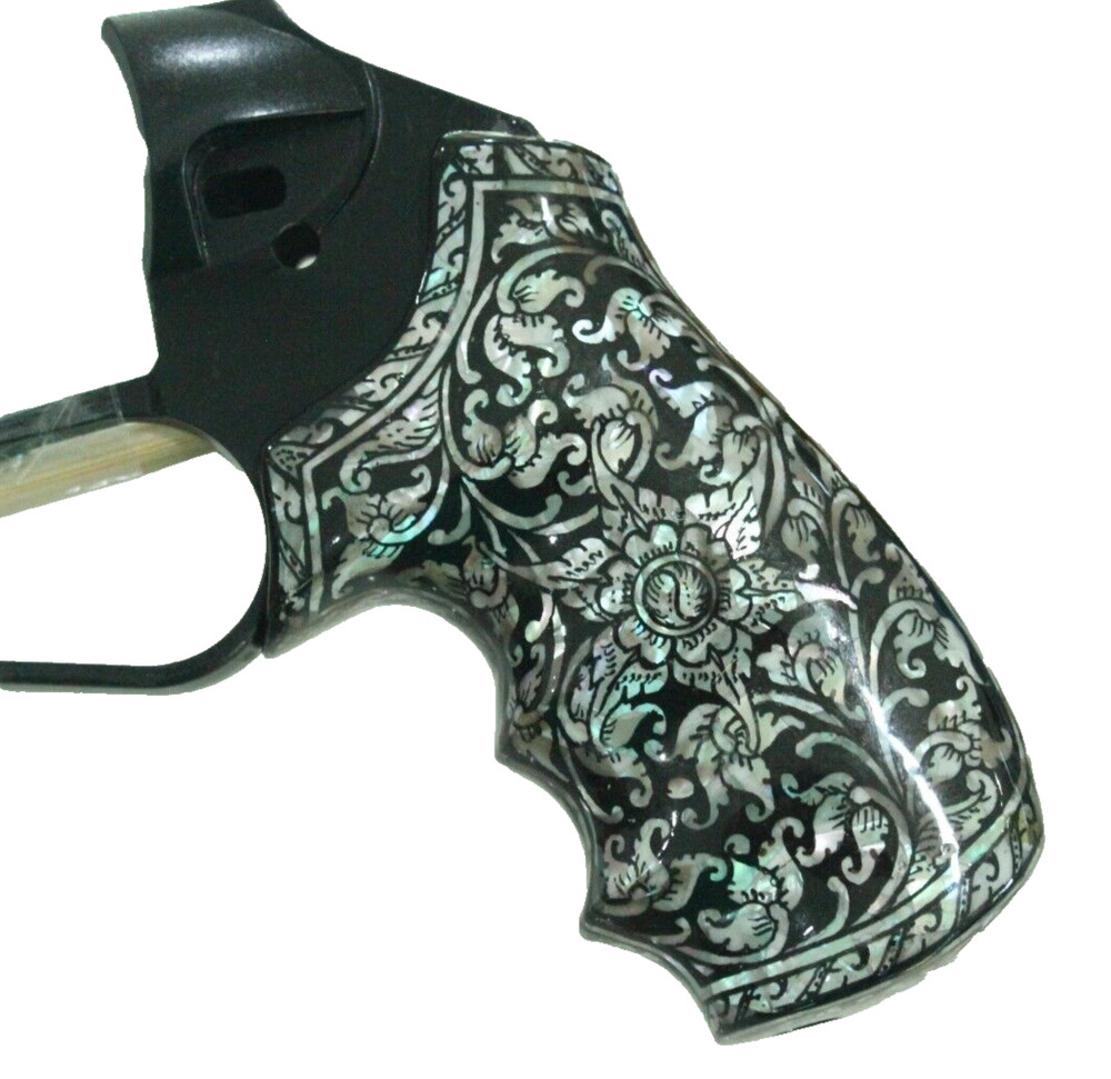 PEARL GRIPS FOR TAURUS JUDGE PUBLIC DEFENDER POLY ( POLYMER FRAME ONLY ) BLACK