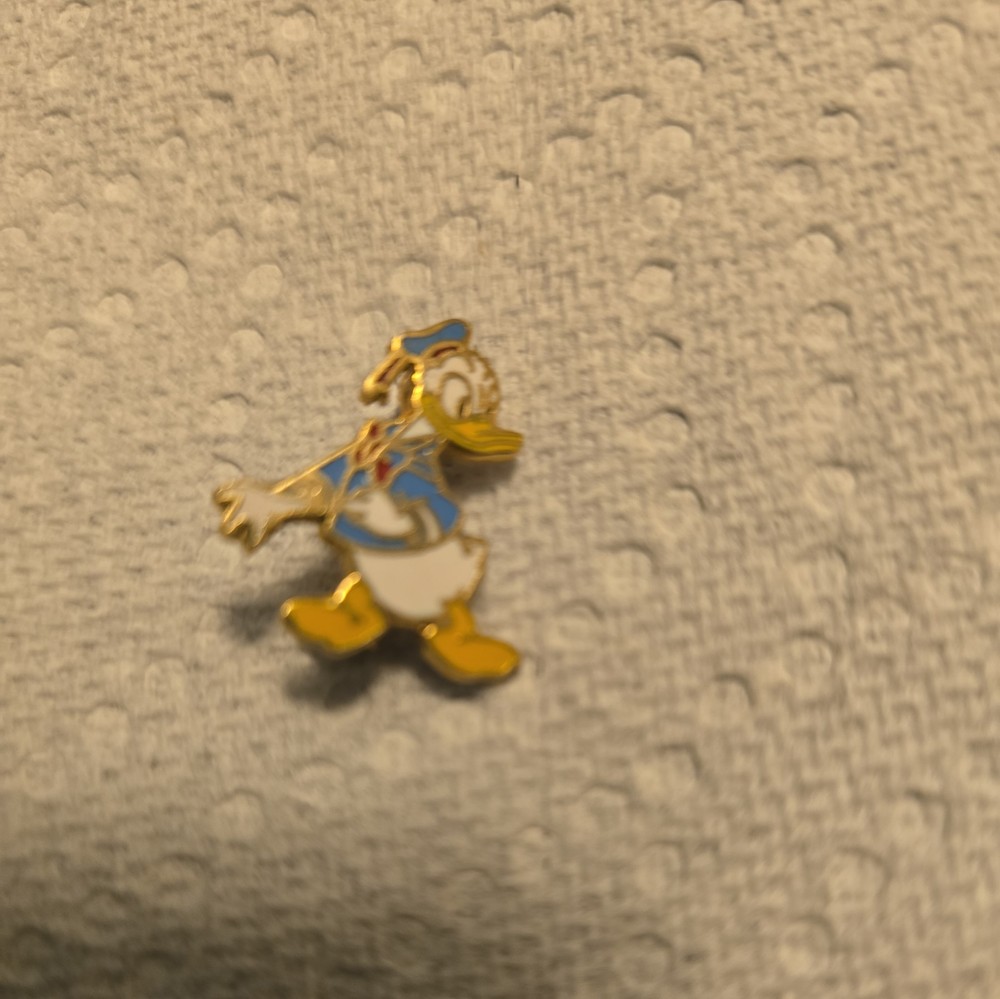 Donald Duck Disney Pin Nice Design