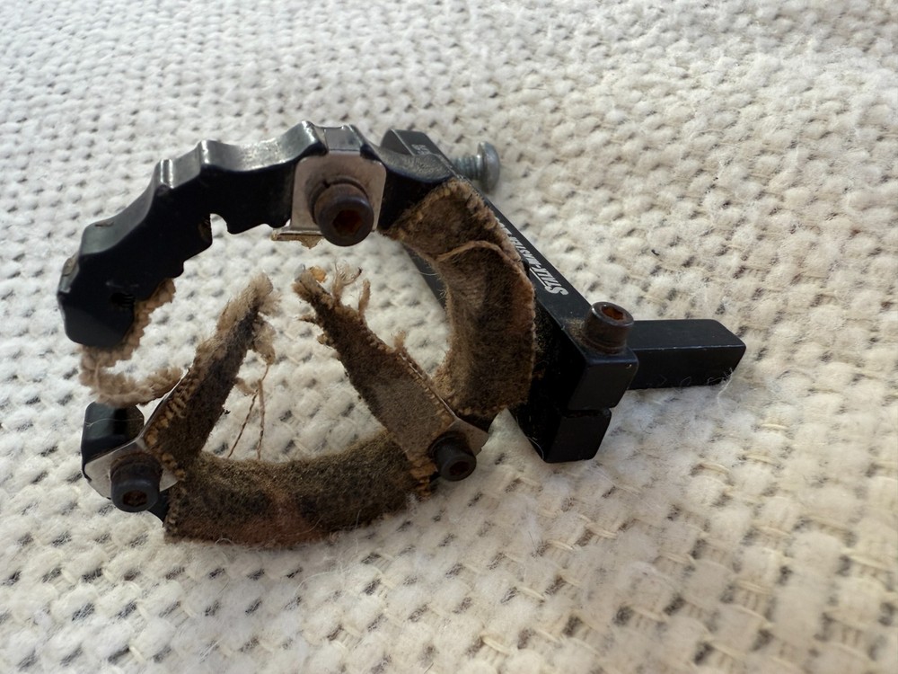 Stalk-Master 2000 Shoot Through Archery Rest