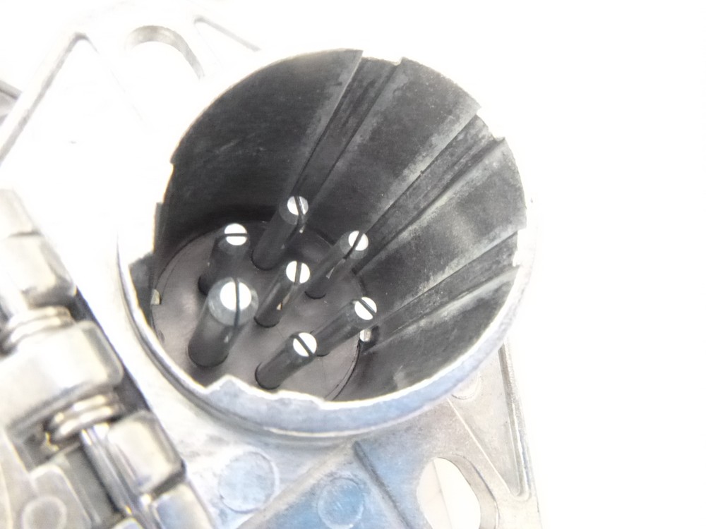 4 Pack Phillips 15-720 7-Way Heavy Duty 2 Hole Wire Insertion Split Pin Socket