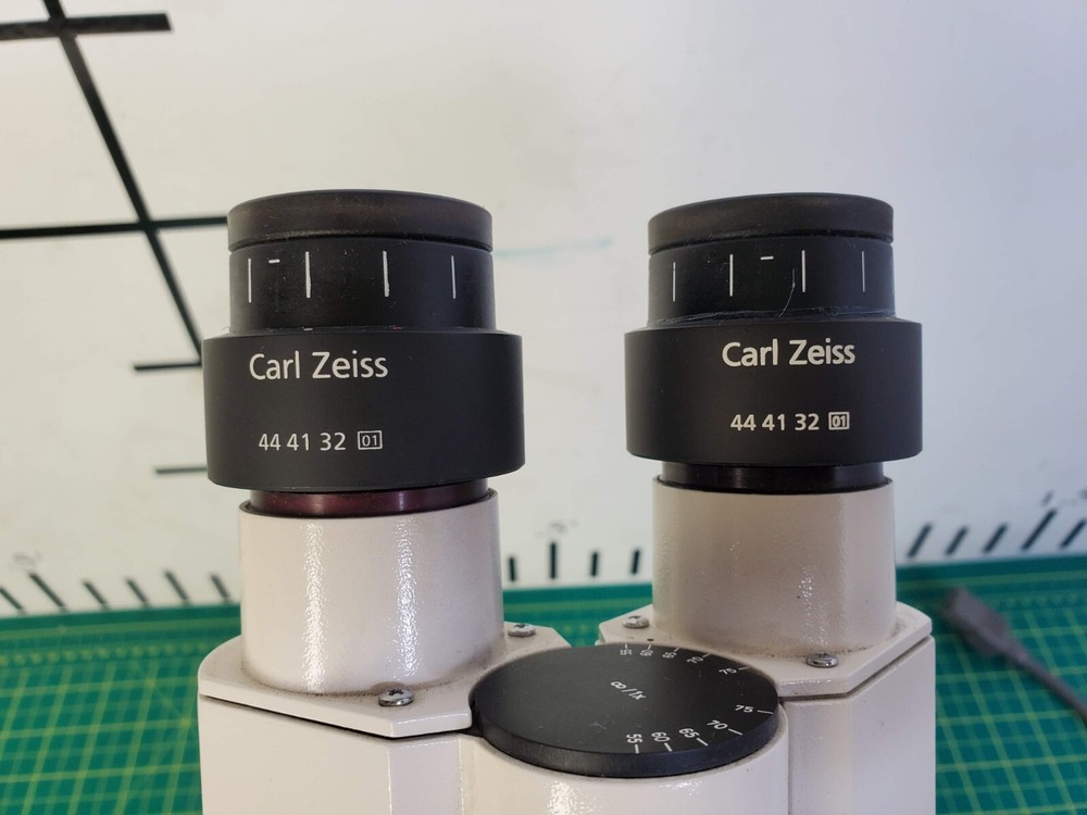 Zeiss Axiostar Microscope