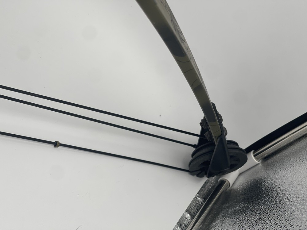Vintage Indian Hunter Right Hand Compound Bow