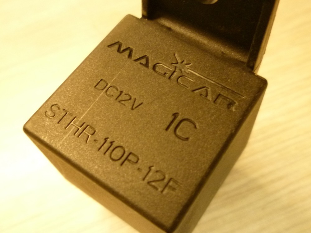 25 - MAGICAR -FIRSTECH COMPUSTAR STHR-110P -12F / 12V - 40A SPDT RELAY MODULE