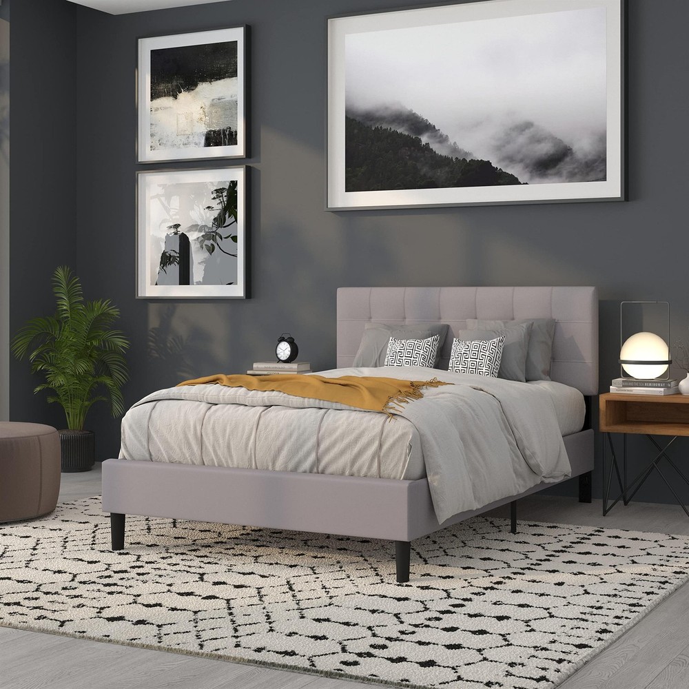 Bowery Hill Modern Tufted Full Panel Headboard in Light Gray