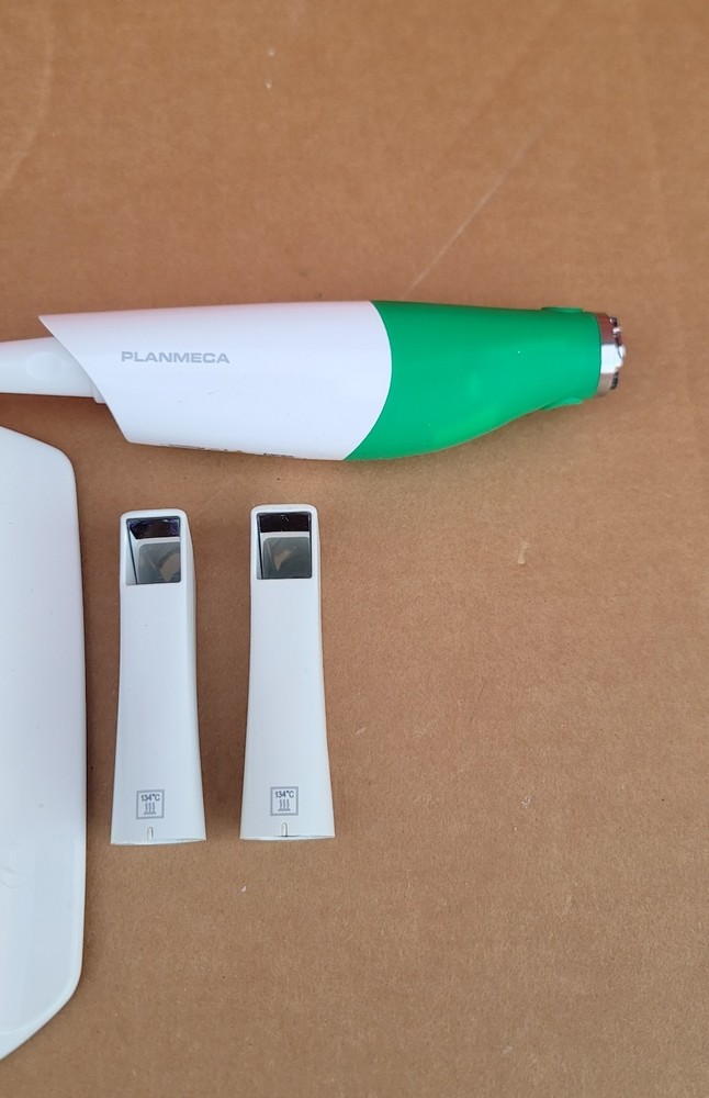 Planmeca Emerald Scanner