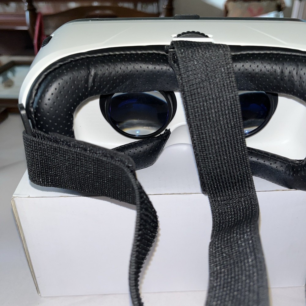 VR Virtual Reality Glasses Headset For Smartphone Adjustable Focus Black/white