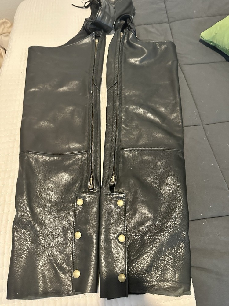 Motorcycle ProTech Leather Chaps Men’s Medium. Adjustable Black. Vintage