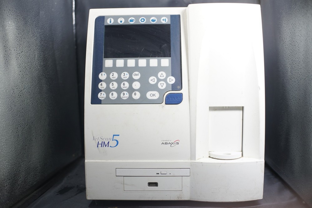 Abaxis Vetscan HM5 Hematology Analyzer