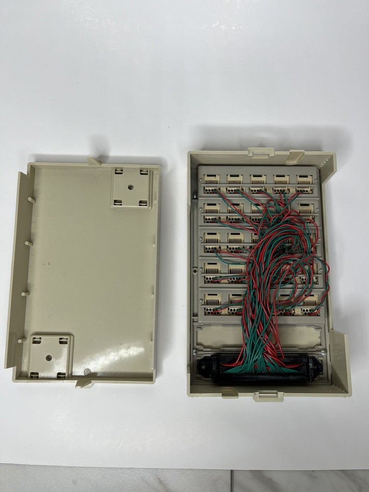 Leviton 41600-I Infotap Mini Patch Panel 25 Port