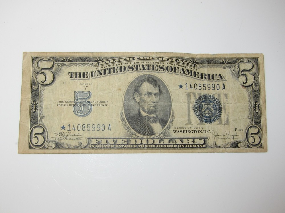 1934C Star Note Blue Seal $5 Silver Certificate *14085990A