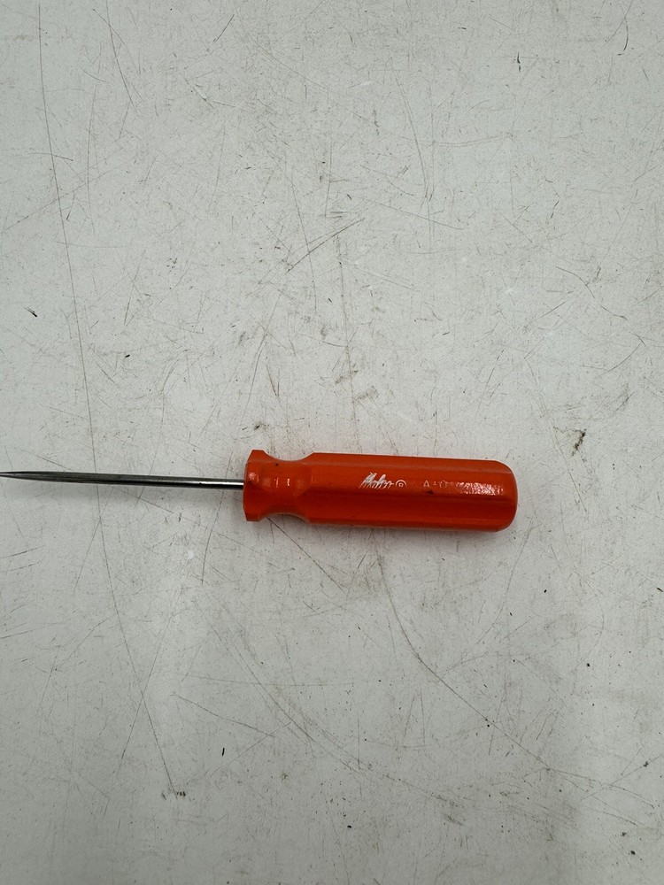 Malco A-O - Regular Grip Scratch Awl