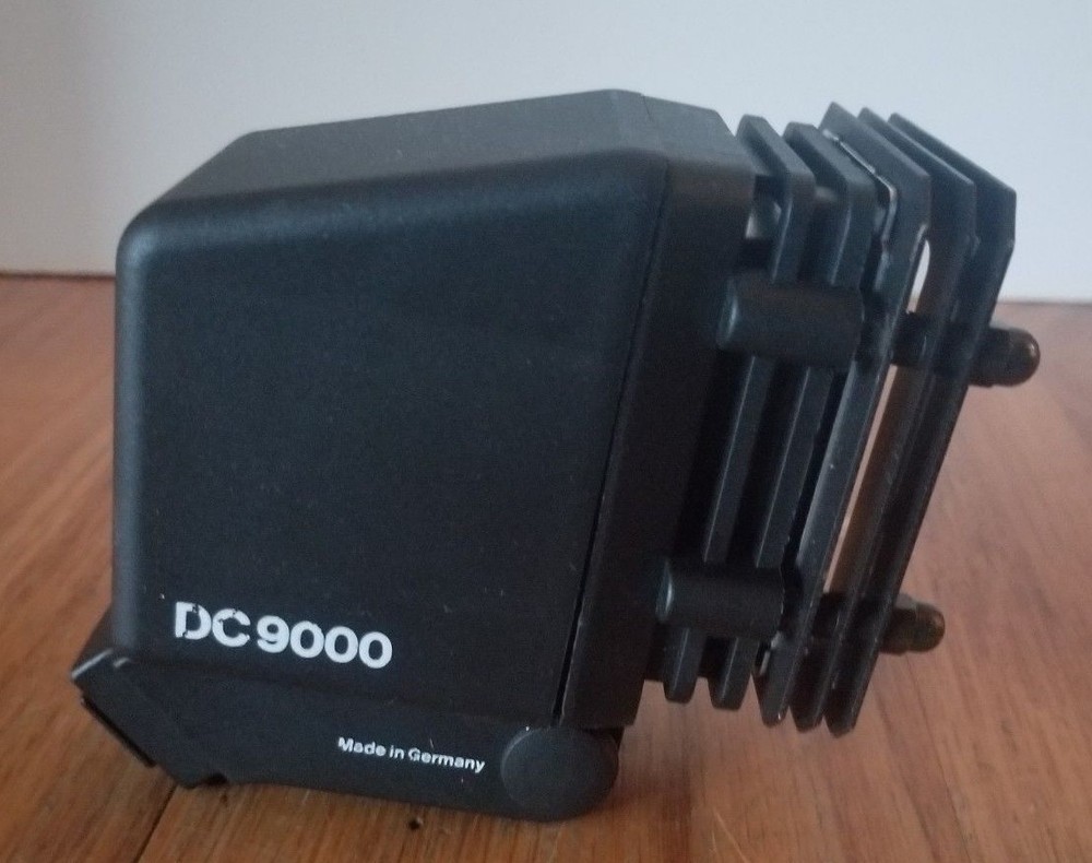 UNOMAT International DC 9000 Video Light System