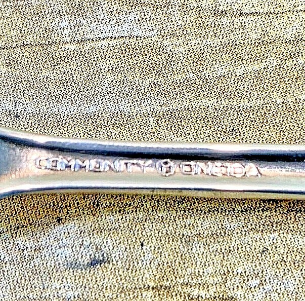 COMMUNITY ONEIDA SILVER PLATED PIE SERVER 9.5" X 2" ⭐️VINTAGE⭐️