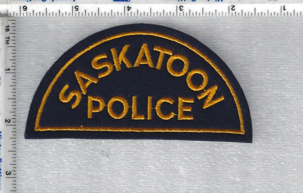 Saskatoon Police (Saskatchewan, Canada)  1st Issue Felt Shoulder Patch - Rare