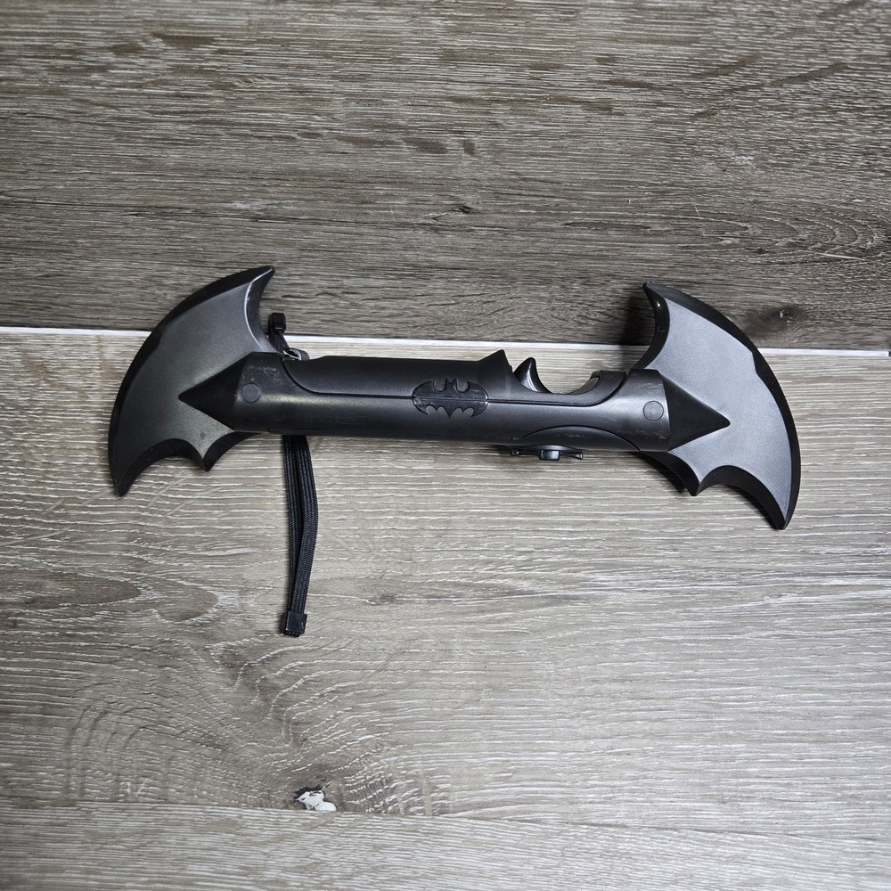 2017 Skyrocket Wii Batman Controller Remote Batwing Batarang Model 01764 Tested