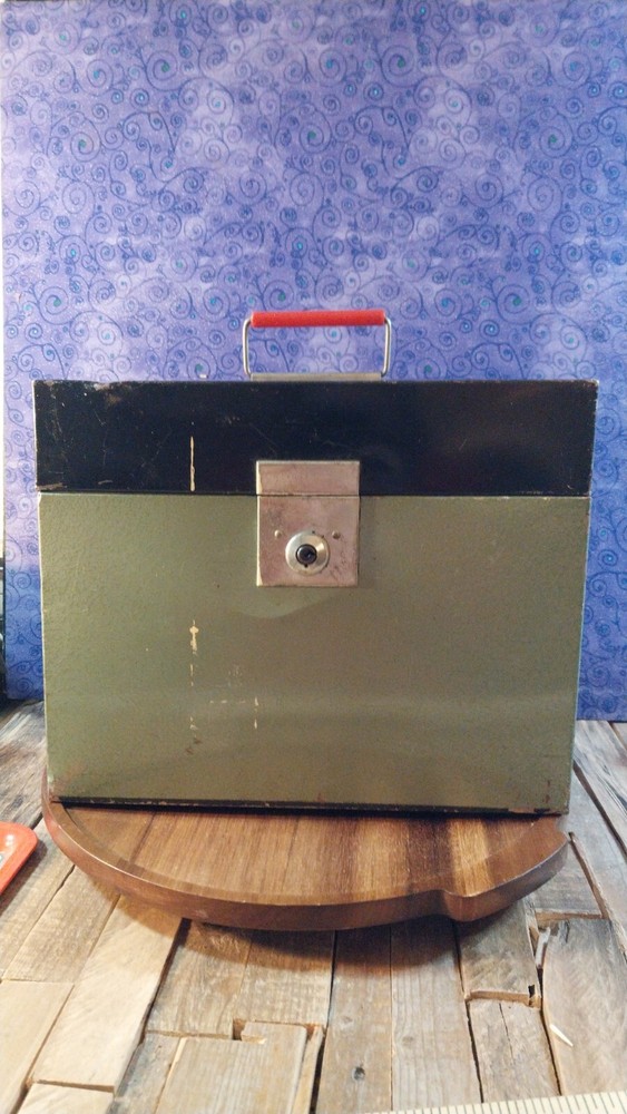 Old Metal Locking Box LOCK BOX SAFE PAPER FILE STORAGE