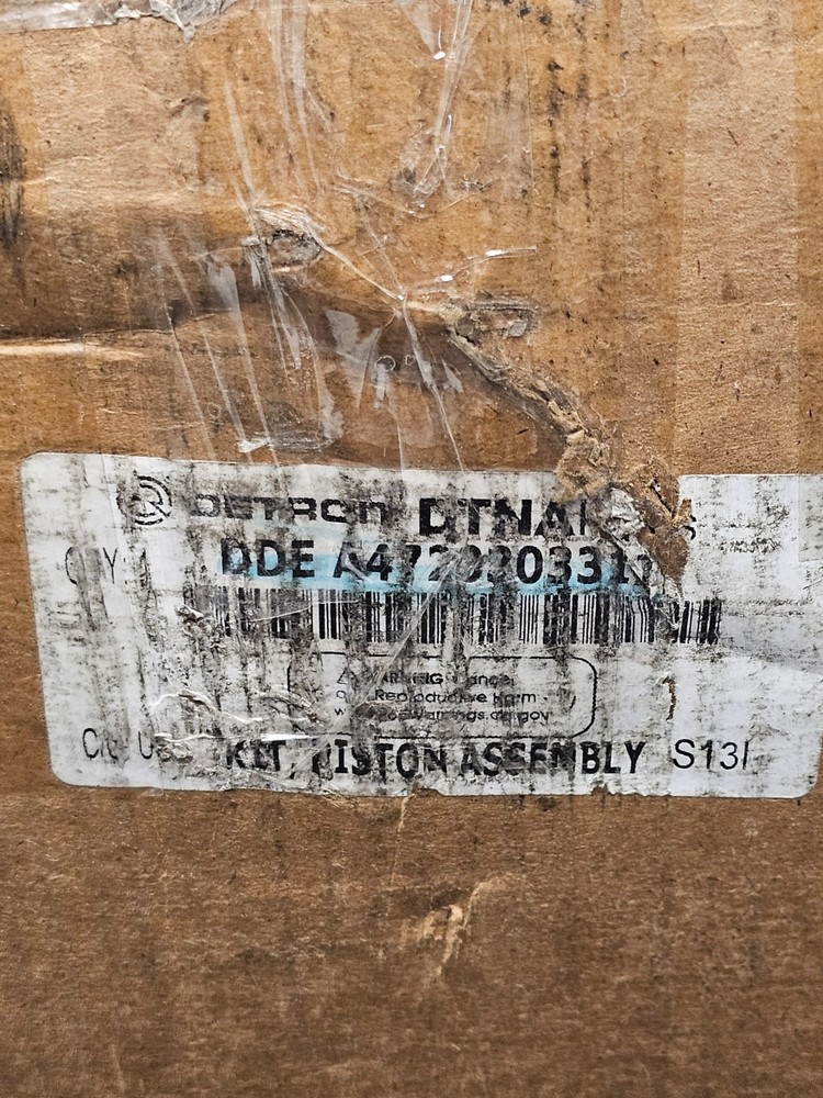 Detroit DDE A4720303317 Piston Assembly